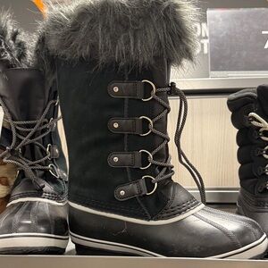 Sorel Black and Gray Winter Boots